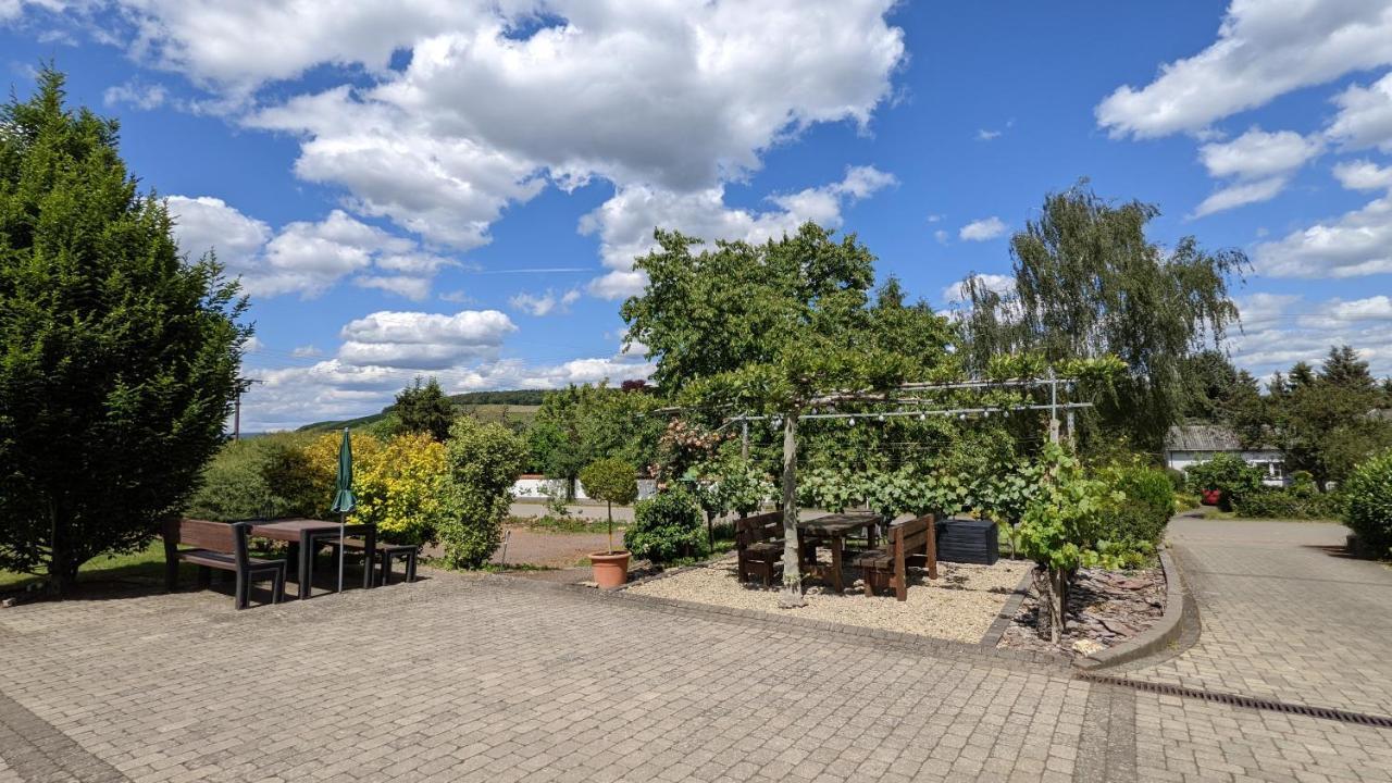 Weingut Harald Ludwig Lägenhet Osann-Monzel Exteriör bild